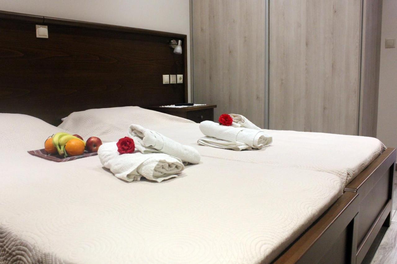 Theos Apartments 에이지오스스테파노스 외부 사진